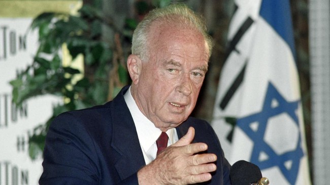 PM Israel Pernah Menunggu Soeharto