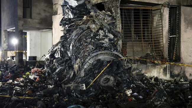 Air India: Sakelar Bahan Bakar Terputus
